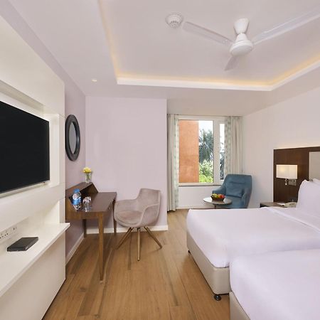 Golden Tulip Vagator Goa Hotel Luaran gambar