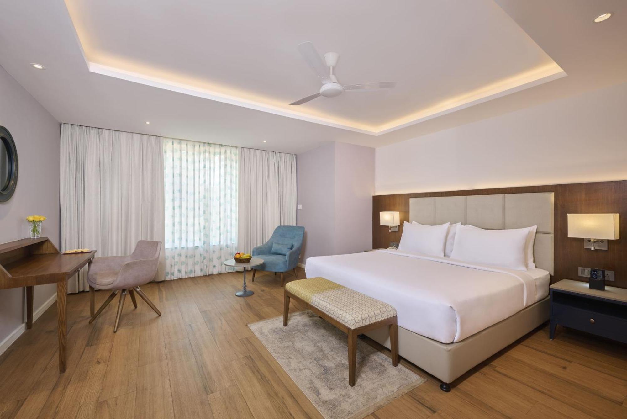Golden Tulip Vagator Goa Hotel Luaran gambar
