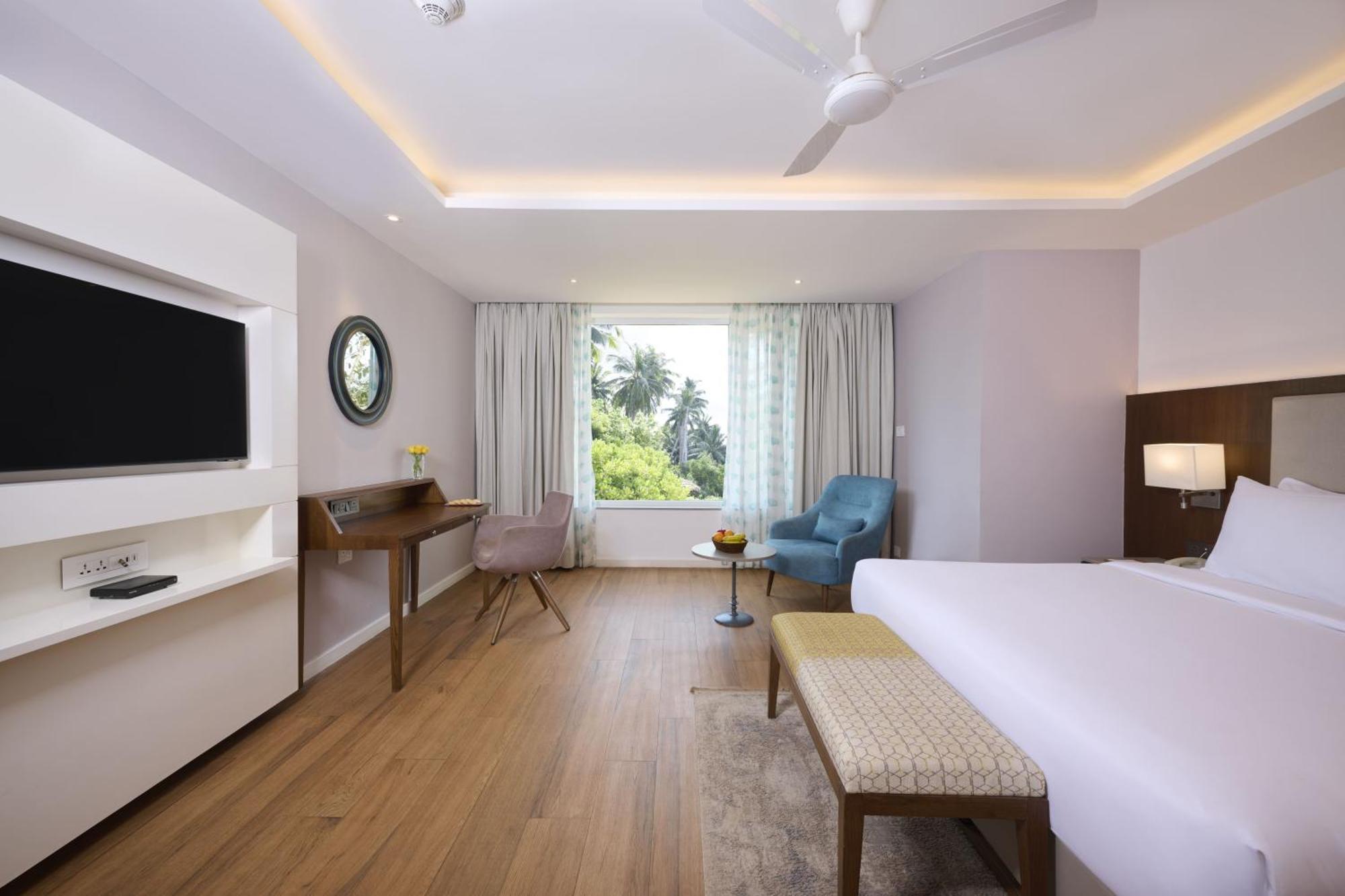 Golden Tulip Vagator Goa Hotel Luaran gambar